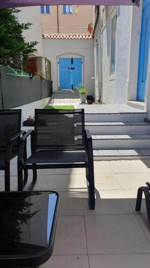 Holiday Home Blue Door In Pula Exterior photo